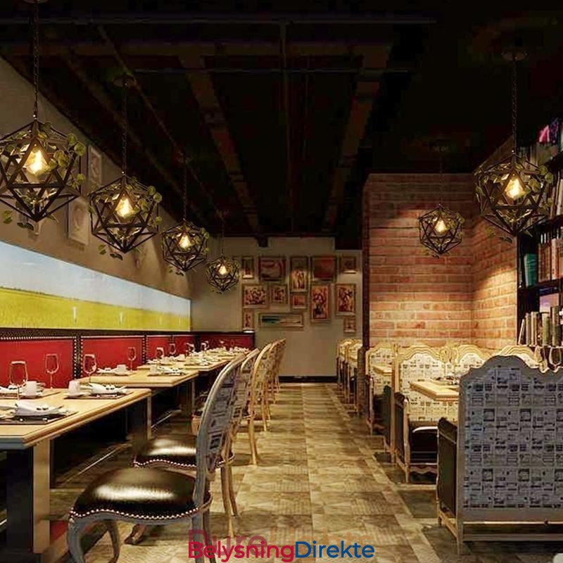 Industriell Vintage Pendellampe I Jern Med Fuglebur