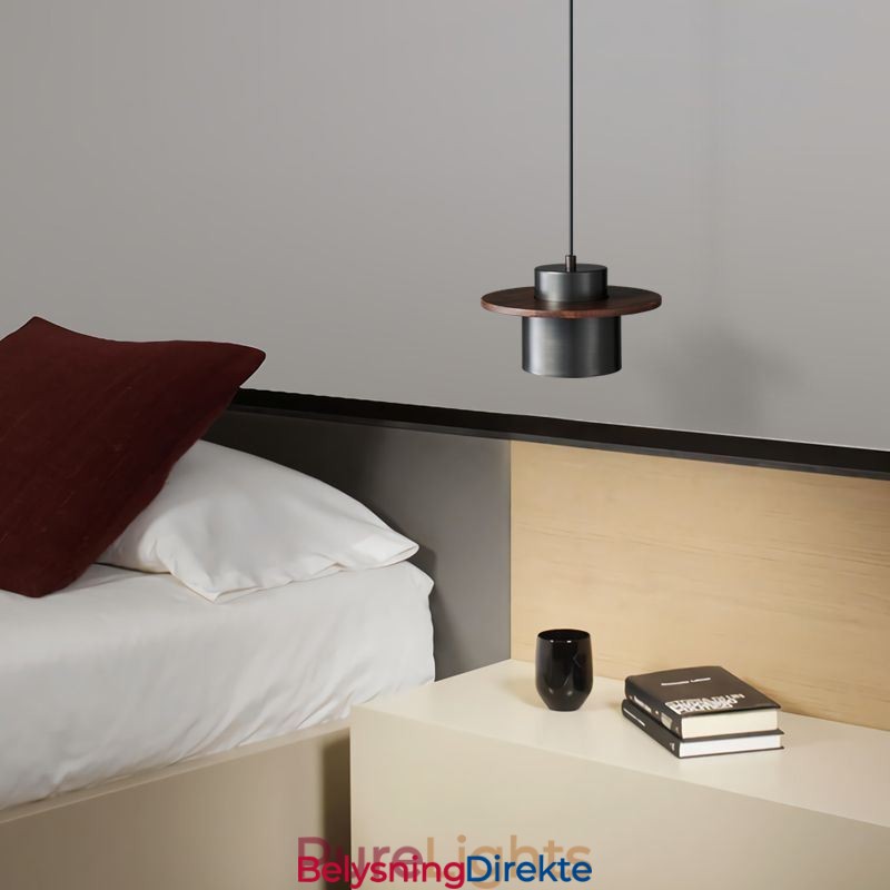 Moderne Pendellampe Med Én Lyskilde I Messing, Pendellampeøy