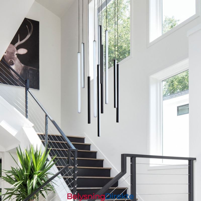 Moderne Lysekrone Med Lang Stripe Og Anhengslampe I Tosidig Bygning