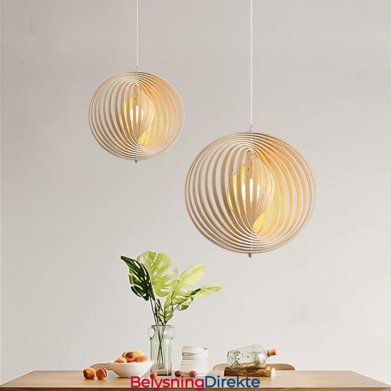 Moderne Rund Kulelysekrone I Bassved