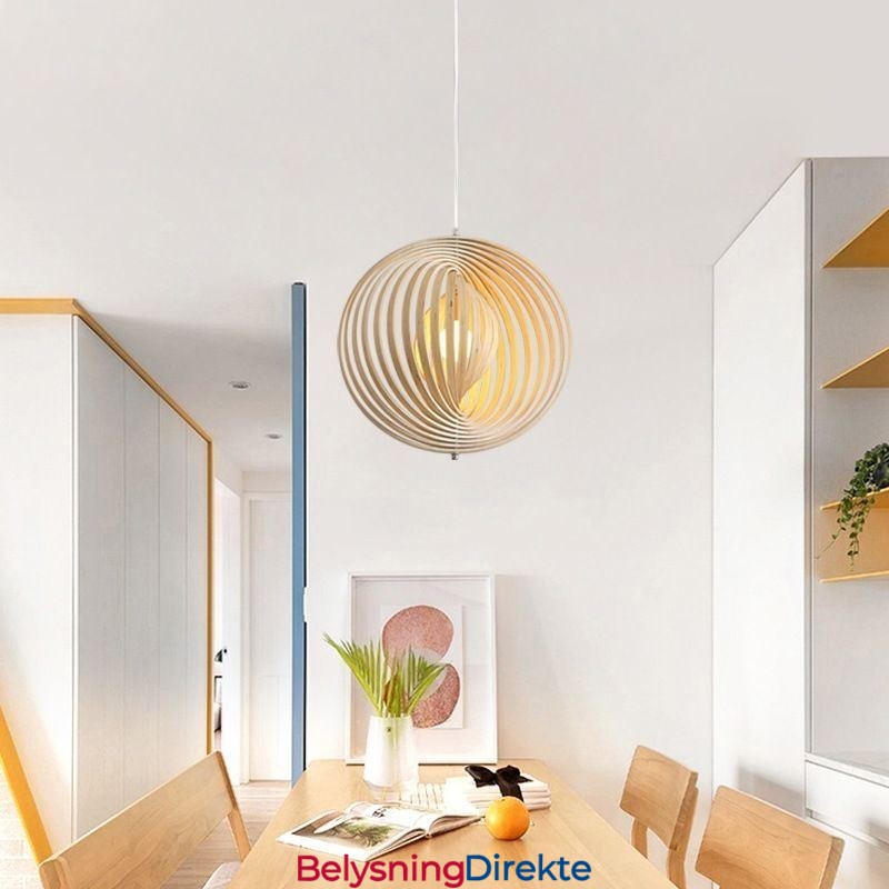 Moderne Rund Kulelysekrone I Bassved