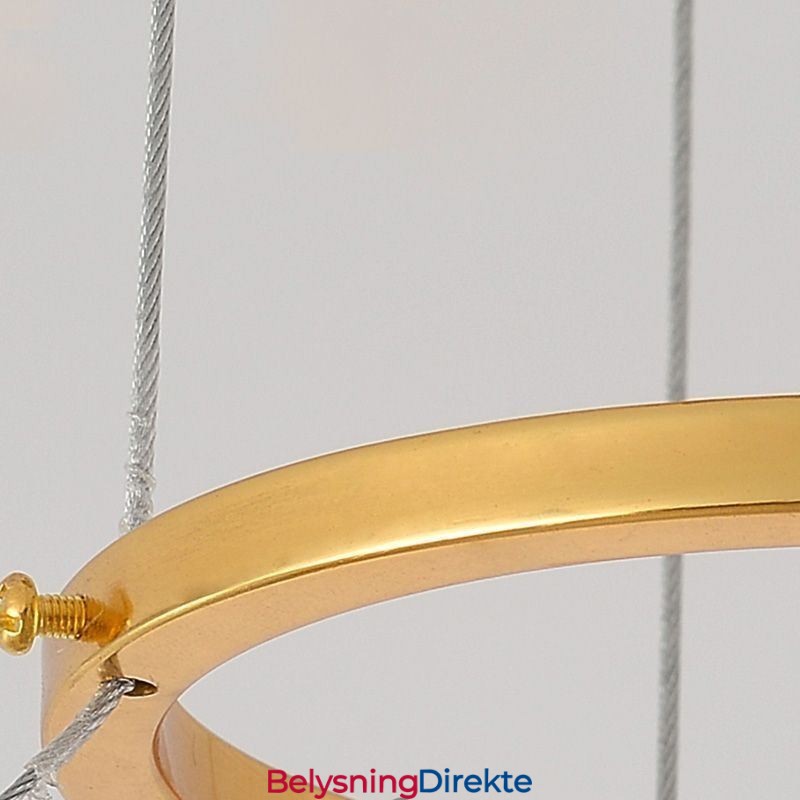 Europeisk Glasshengelampe Formet Som Vifteformet Kunstlysekrone