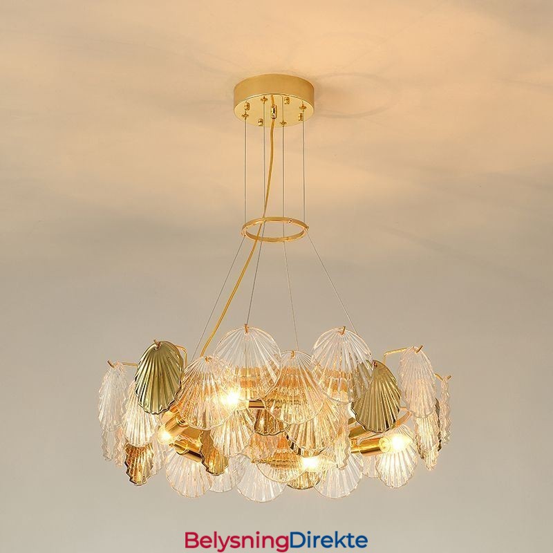 Moderne Lysekrone I Skjellglass Til Spisestue