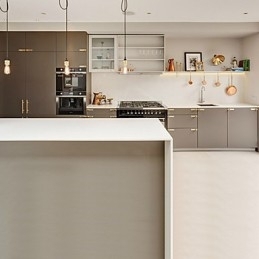 Lysekrone I Ministil, Moderne, Samtidskunst, Metall