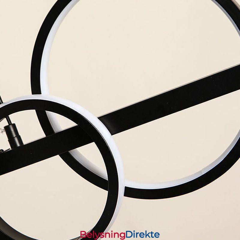 Moderne Glassboble-Anhengslampe I Svart Med Lange Festefester