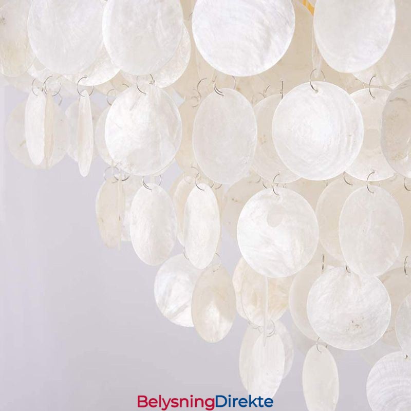 Moderne Hengende Skallbelysning I Taket