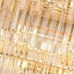 Nydelig Pendellampe I Krystall I Taket