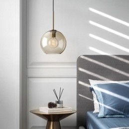 Minimalistisk Dekorativ Glasslampe I Konjakkfarget Glass