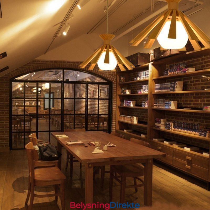 Enkel Pendellampe I Tre