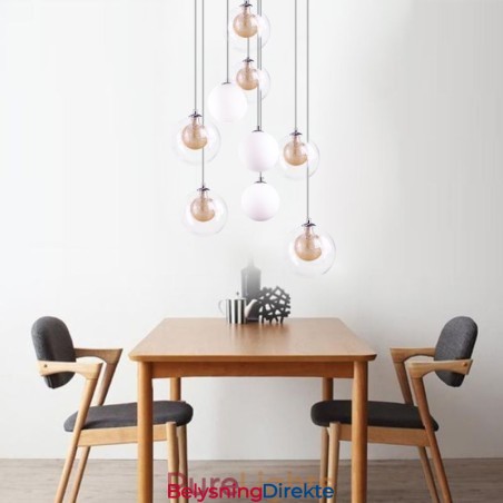 Pendellampe I Glass, Klyngeformet Taklampe, Gullnikkel, Børstet + Melkeaktig Glasskule