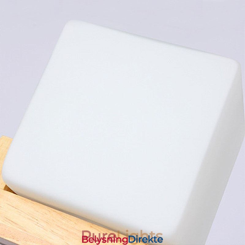 Nordisk Tre Pendellampe Glassskjerm Lysekrone