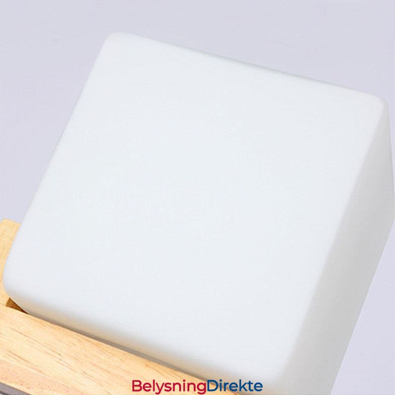 Nordisk Tre Pendellampe Glassskjerm Lysekrone