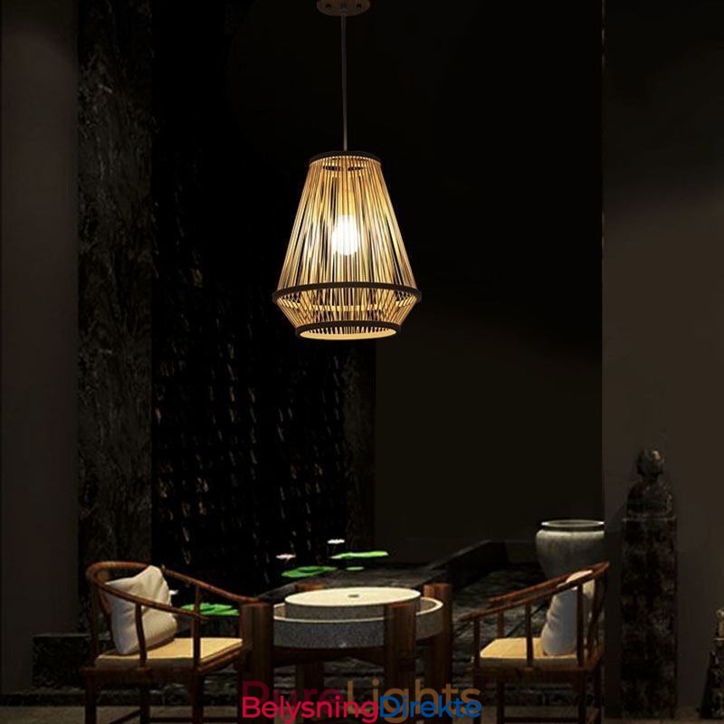 Nattbordslampe I Bambusvevd Materiale