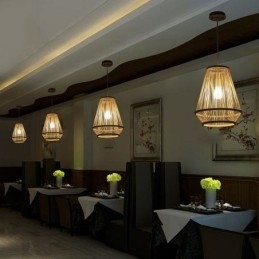 Nattbordslampe I Bambusvevd Materiale