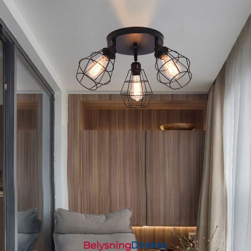 Industriell Taklampe Med Innfelt Tak Og 3 Lys