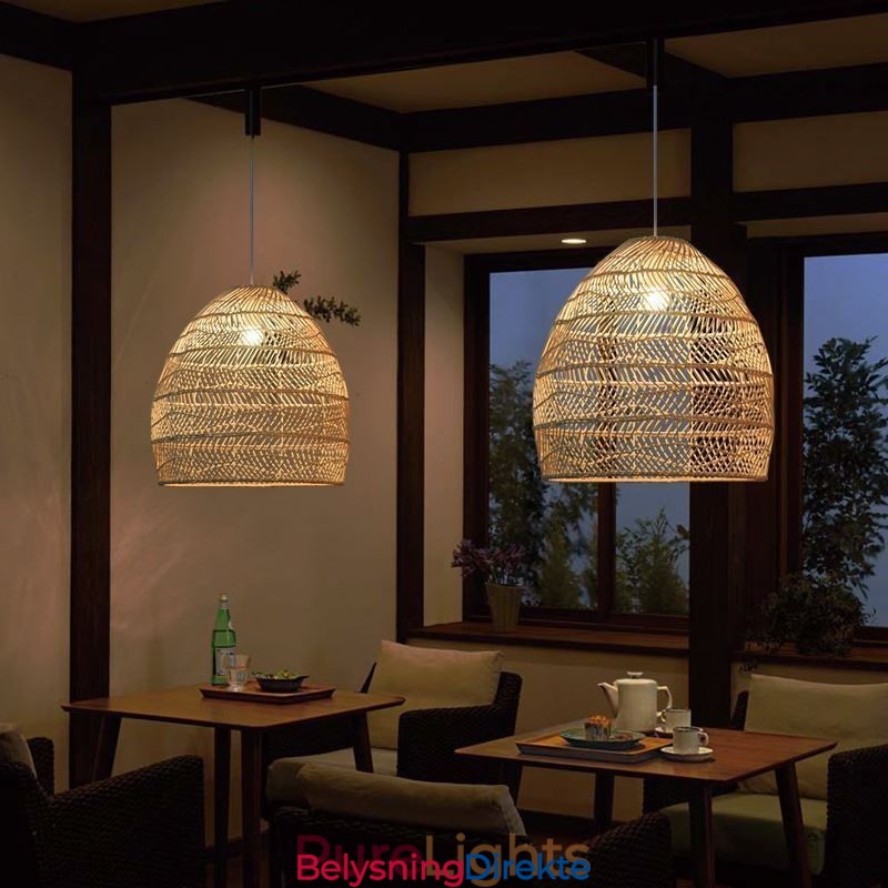 Håndvevd Anhengslampe I Rotting, Gårdshus