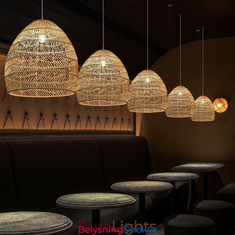 Håndvevd Anhengslampe I Rotting, Gårdshus