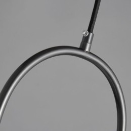 Moderne Globeformet Pendellampe I Glass Med Vanndråper