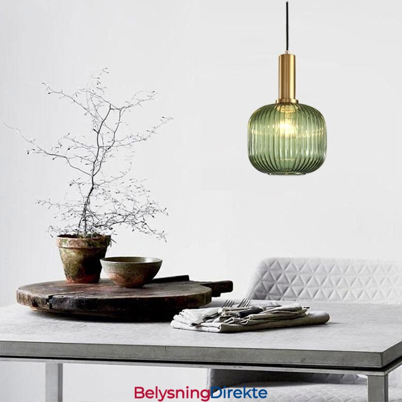 Ribbet Glasspendellampe Med Messingholder