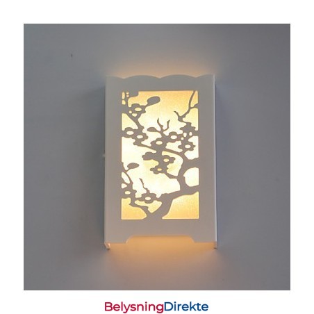 Hvit Plum Flower-Vegglampe Med Utskårne Mønstre Eller Design På Treverkslamper