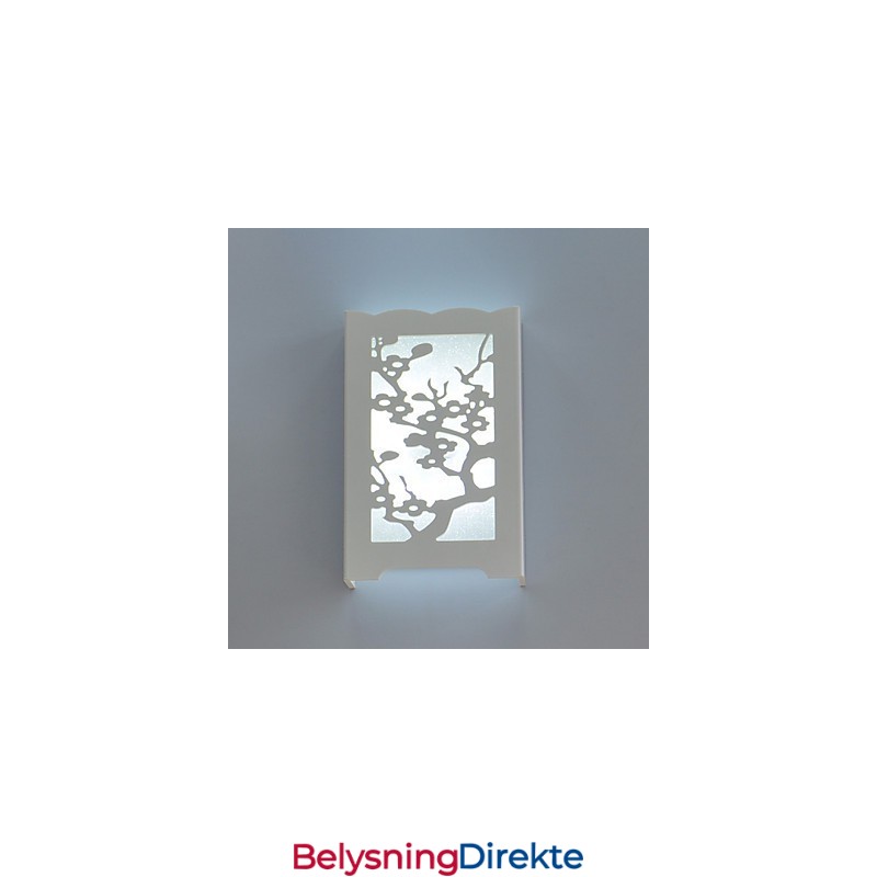 Hvit Plum Flower-Vegglampe Med Utskårne Mønstre Eller Design På Treverkslamper