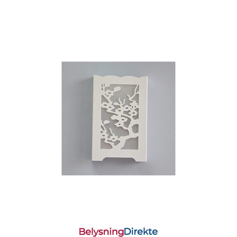 Hvit Plum Flower-Vegglampe Med Utskårne Mønstre Eller Design På Treverkslamper