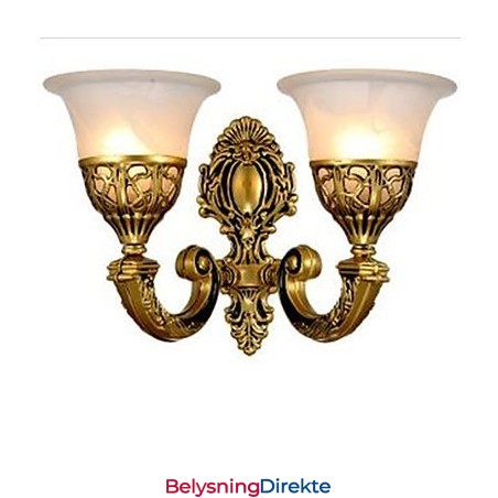 Europeisk Vegglampe Til Soverommet, Hodeenden Av En Seng