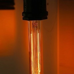 Mini-Vegglampe I Rustikt Metall I Hyttestil