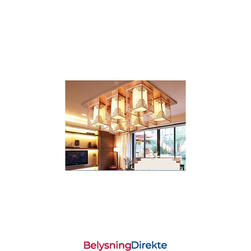 En Kinesisk Stillampe Med Jerntakbelysning Og Atmosfære