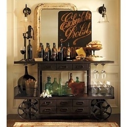 Naturinspirert Vegglampe I Jern Med Gjennomsiktig Glassskjerm