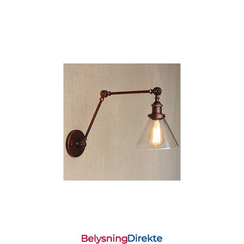 Dekorativ Vegglampe I Jernholdig Middelhavslandsbykompleks