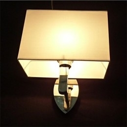 Kjegleformet Jernbase Med Amerikansk Firkantet Veggduk