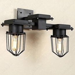 Vegglampe I Smijern Til Gangen, Hodeenden Av En Seng