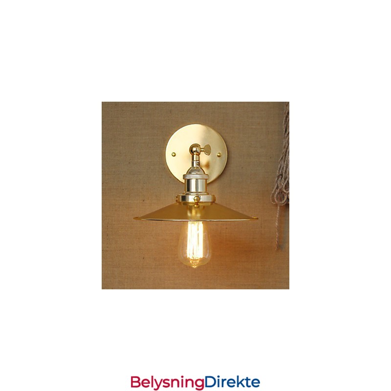 Minimalistisk Industriell Villa I Nostalgisk Gyllen Paraply Foran Kirkegangen, Dekorert Vegg