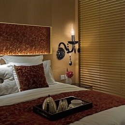 Svart Krystallvegglampe Med Stearinlyspære