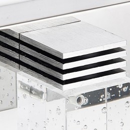 Moderne Vegglampe Med Glassboble, Kubisk Skjerm, Speilfrontstil