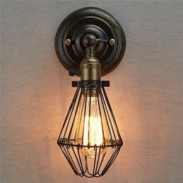 Industriell Vegglampe I Vintagestil Som Åpner Og Lukker, Loftsstil, Restaurerer Gamle Skikker