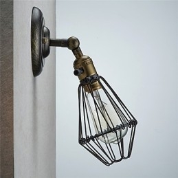 Industriell Vegglampe I Vintagestil Som Åpner Og Lukker, Loftsstil, Restaurerer Gamle Skikker