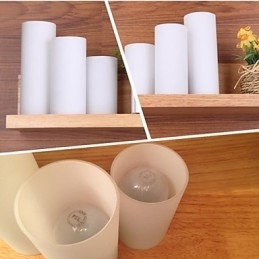 Vegglampe Med Tre Lys Og Glass