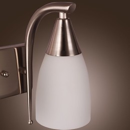 Vegglampe Med 2 Lys I Hvit Skjerm