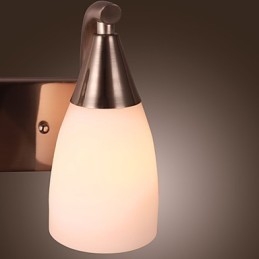 Vegglampe Med 2 Lys I Hvit Skjerm