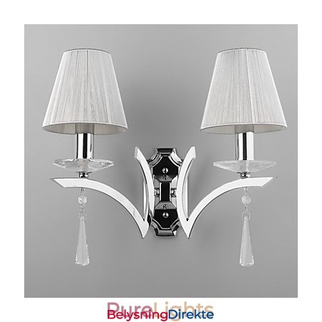Elegant Vegglampe Med 2 Lys Dekorert Med Krystalldråper