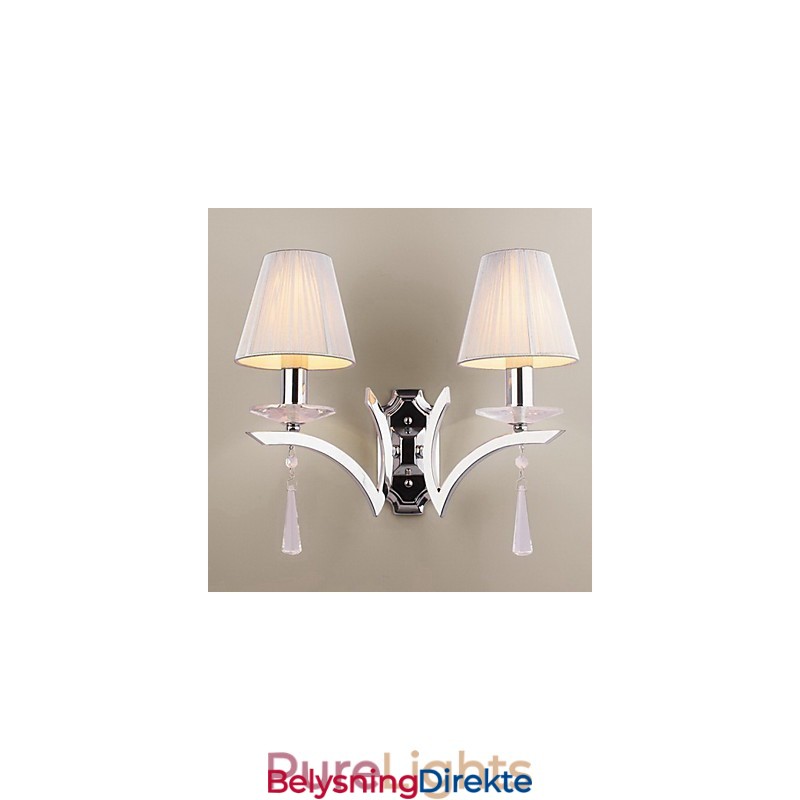 Elegant Vegglampe Med 2 Lys Dekorert Med Krystalldråper