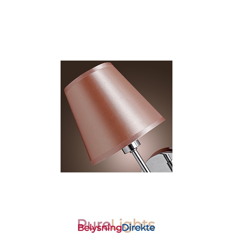 Enkelt Designet Vegglampe I Varmt Lys