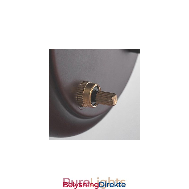 Jernvegglampe Med Stoffskjerm I Én Lyskilde