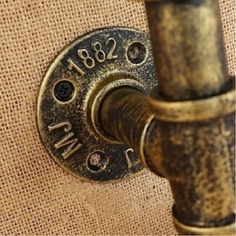 Vegglampe Med Vannflaske, Grå