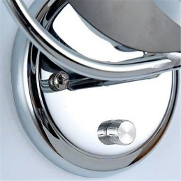 Moderne, Samtidssølvfarget Vegglampe Med Omgivelseslys