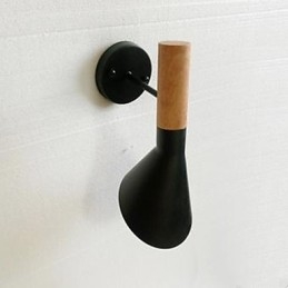 Moderne Enkel Stueseng Smijerns Imitert Trevegglampe