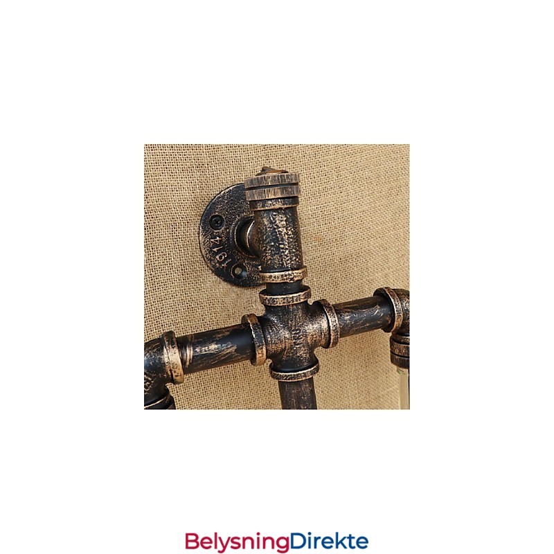 Amerikansk Tema Restaurantbar Strykejern Med Bryter Vannrør Vinflaske Vegglampe Ravfarget