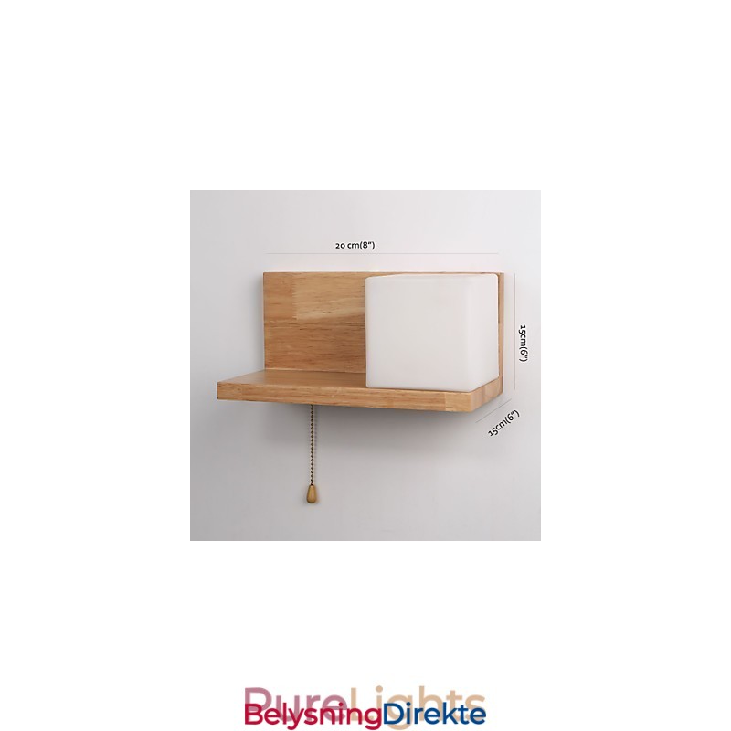 Vegglampe I Tre I Landlig Stil Med Bryter